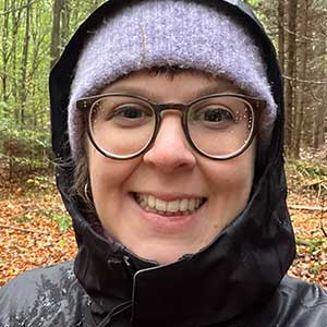 Achtsamer Jahresausklang Mein Naturmoment: bei Regen im Wald